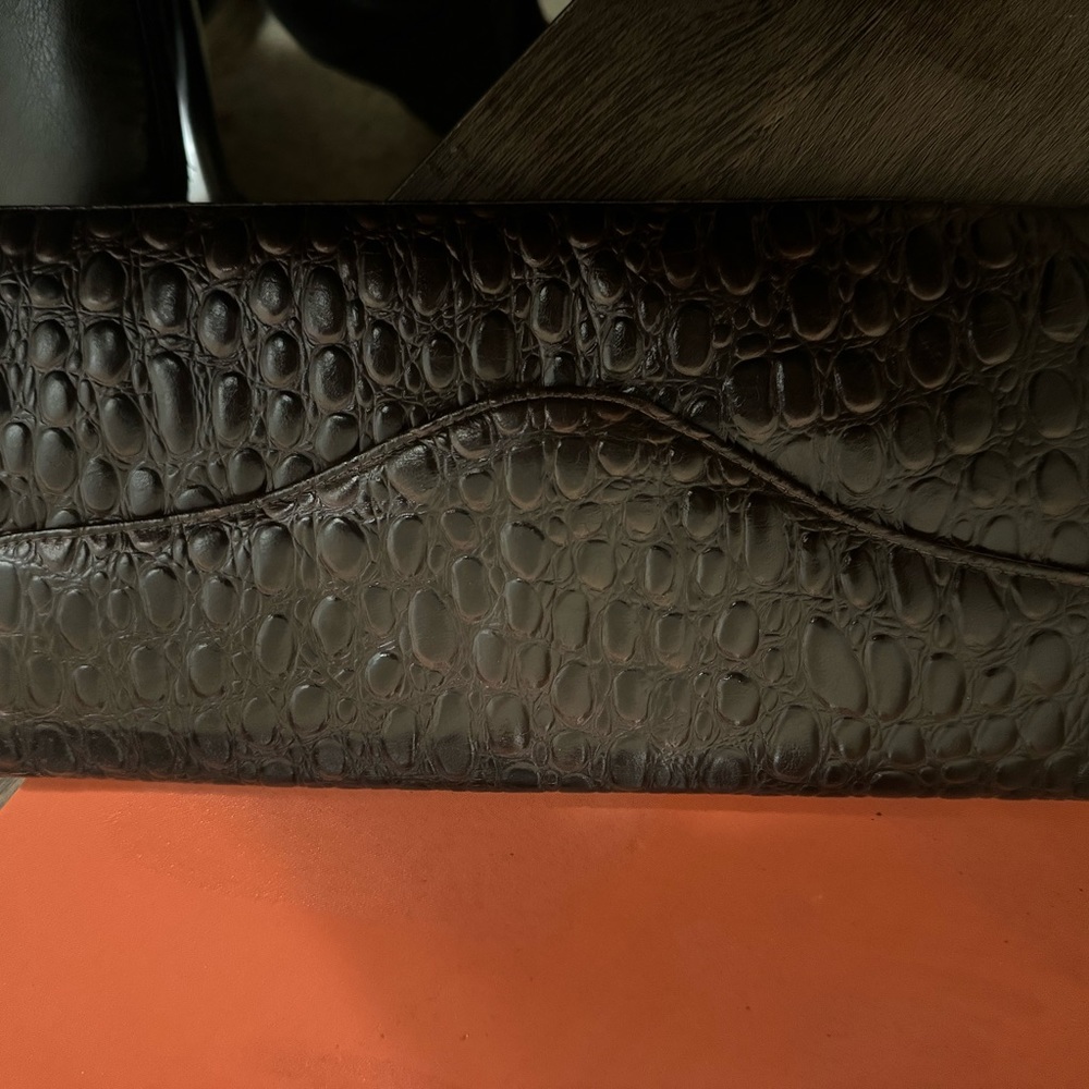 Leather trifold purse